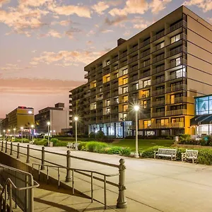 Coastal & Virginia - Oceanfront מלון